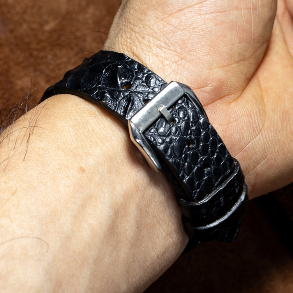 Obsidian Diamond Hornback Alligator Watch Strap