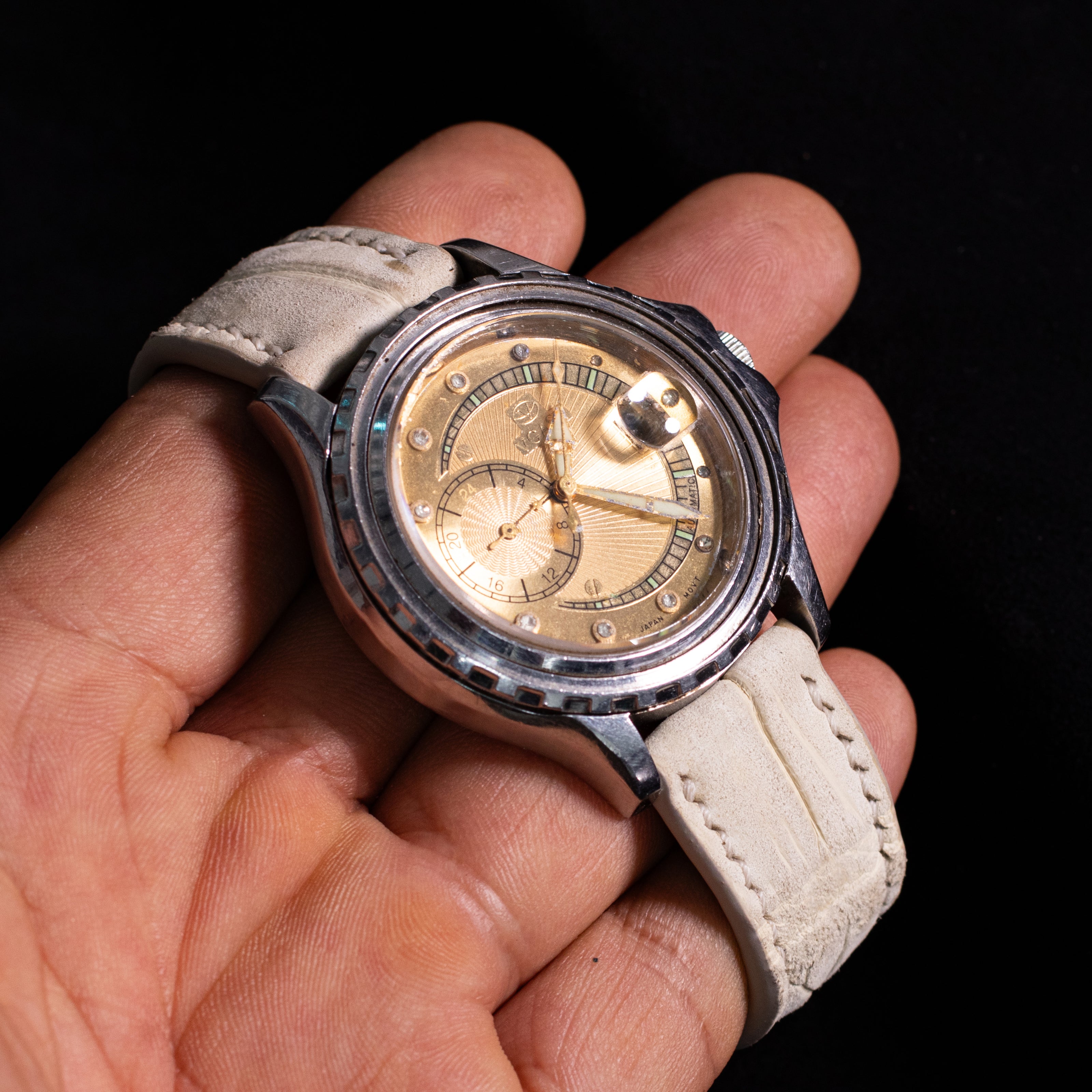 Royal Ivory Nubuck Alligator Strap