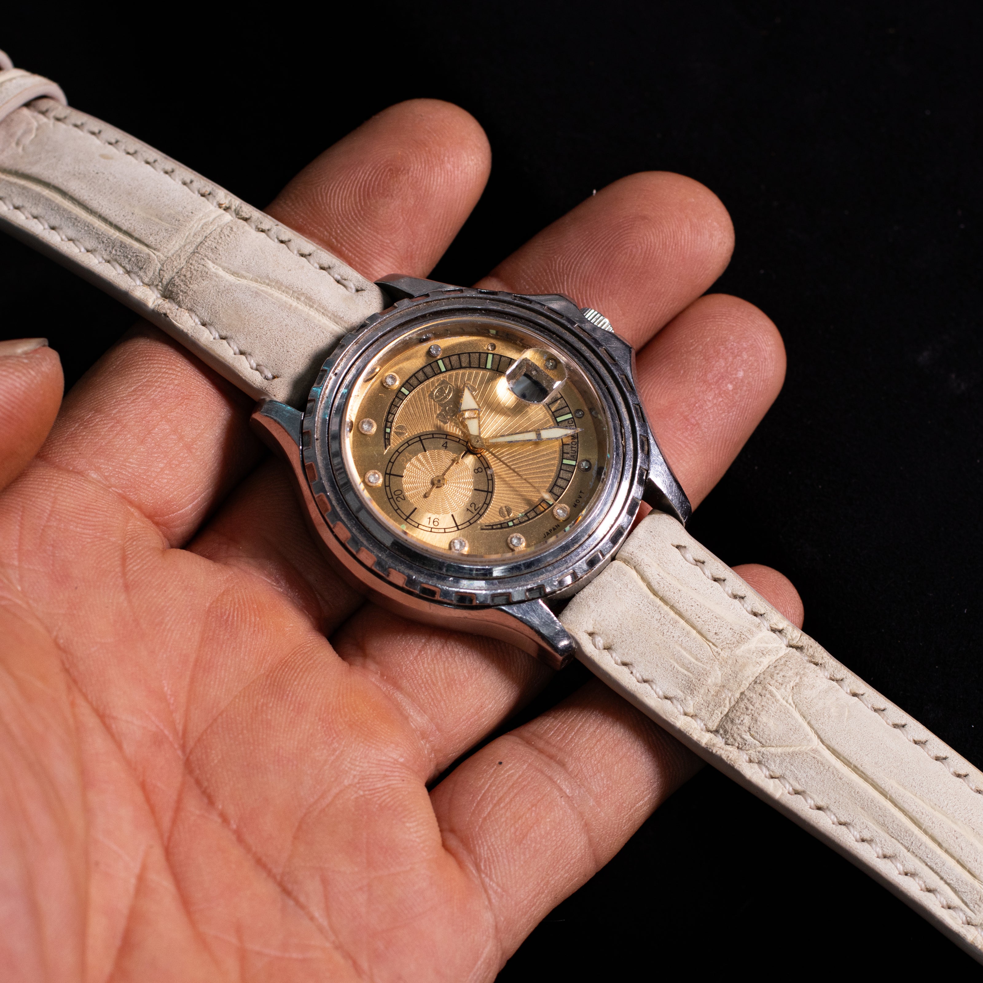 Royal Ivory Nubuck Alligator Strap