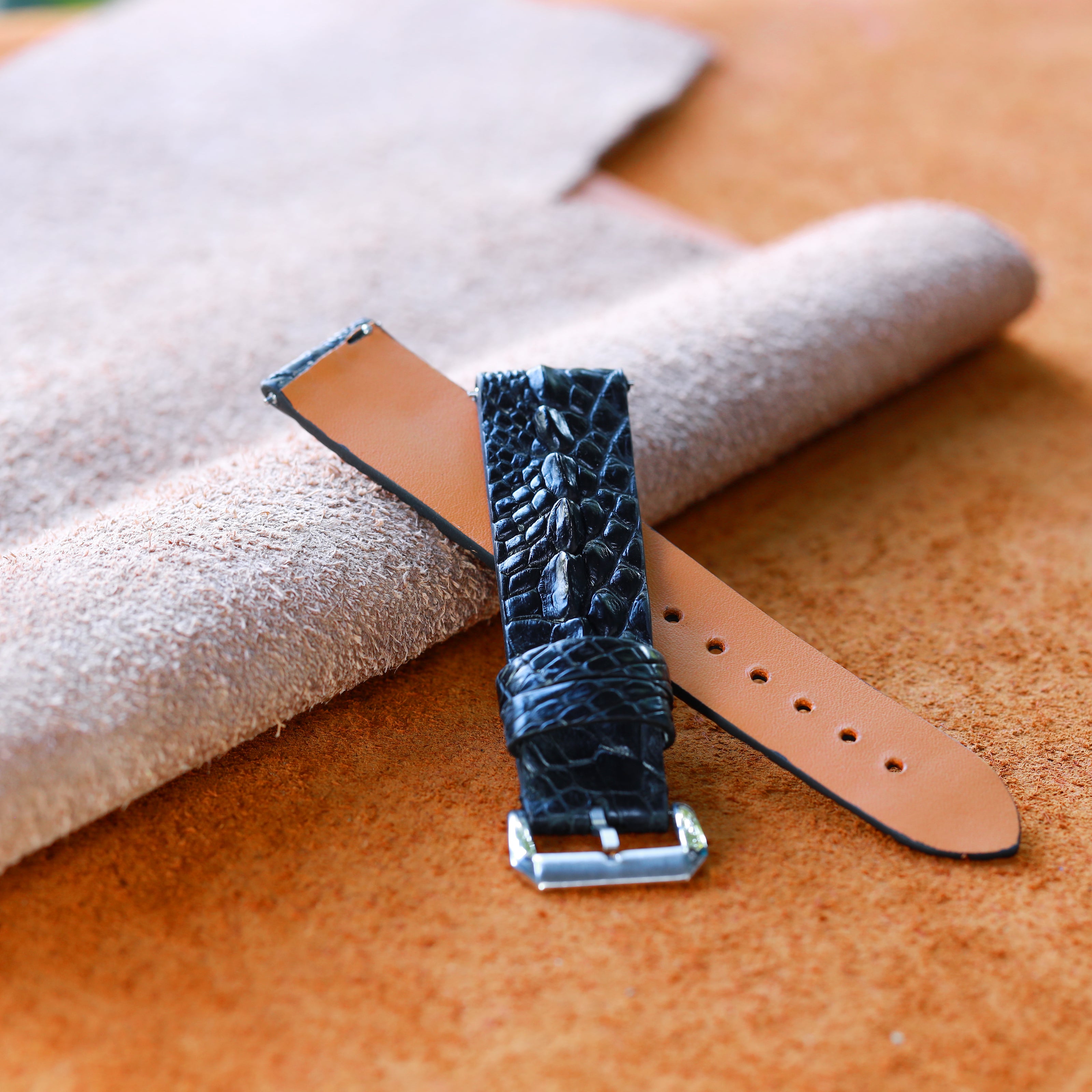 Black Horned Alligator Leg Stitchless Strap