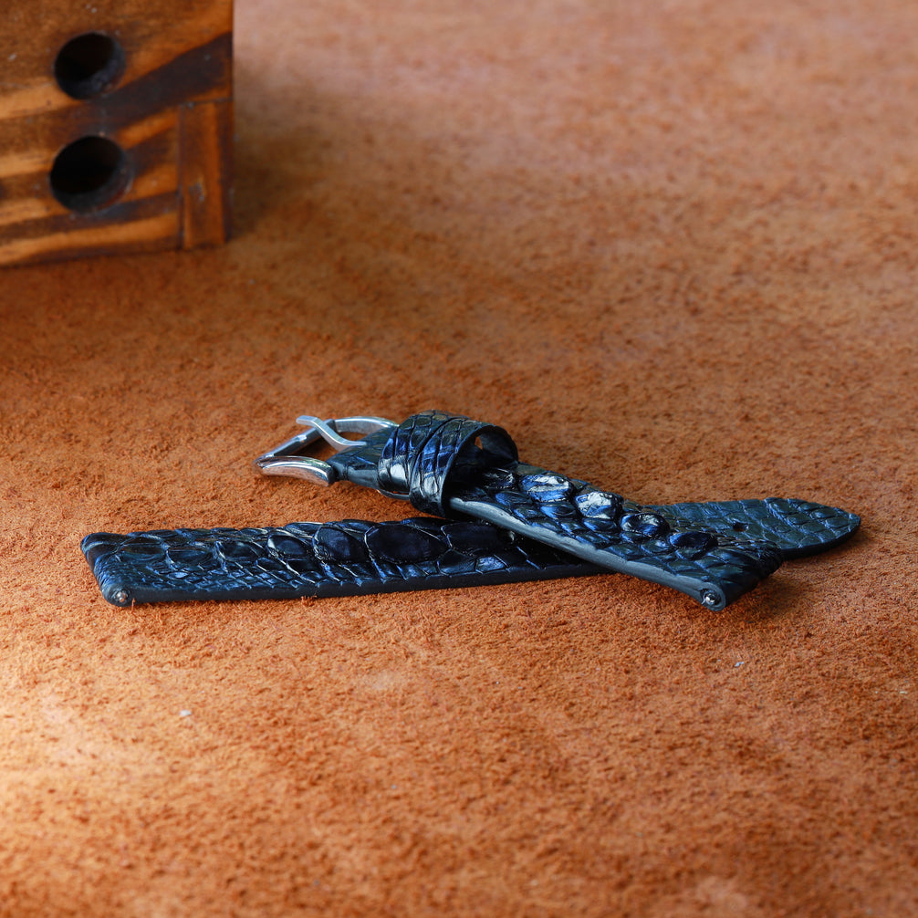 Black Horned Alligator Leg Stitchless Strap