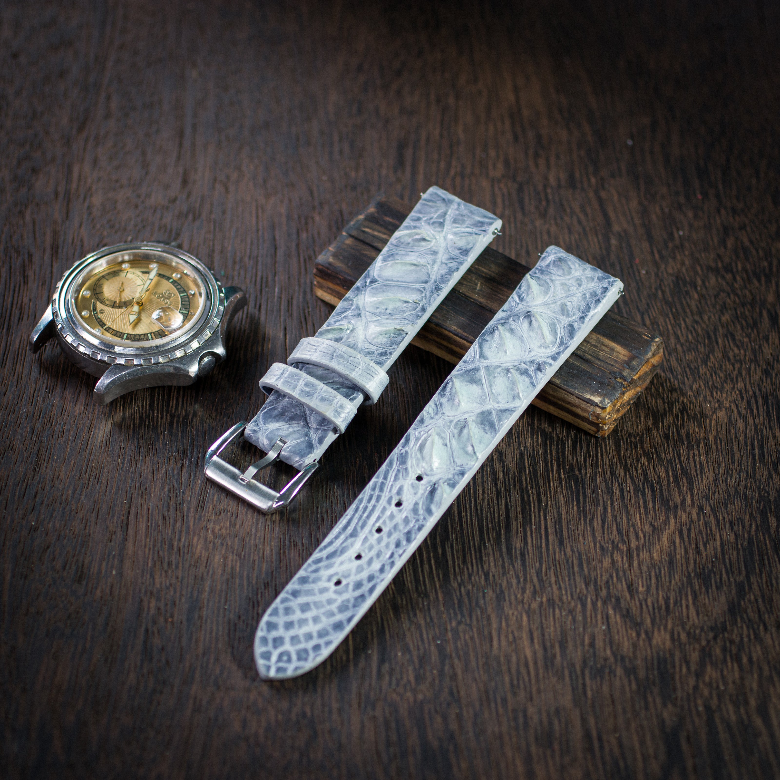 Blue Grey Patina Alligator Hornback Strap