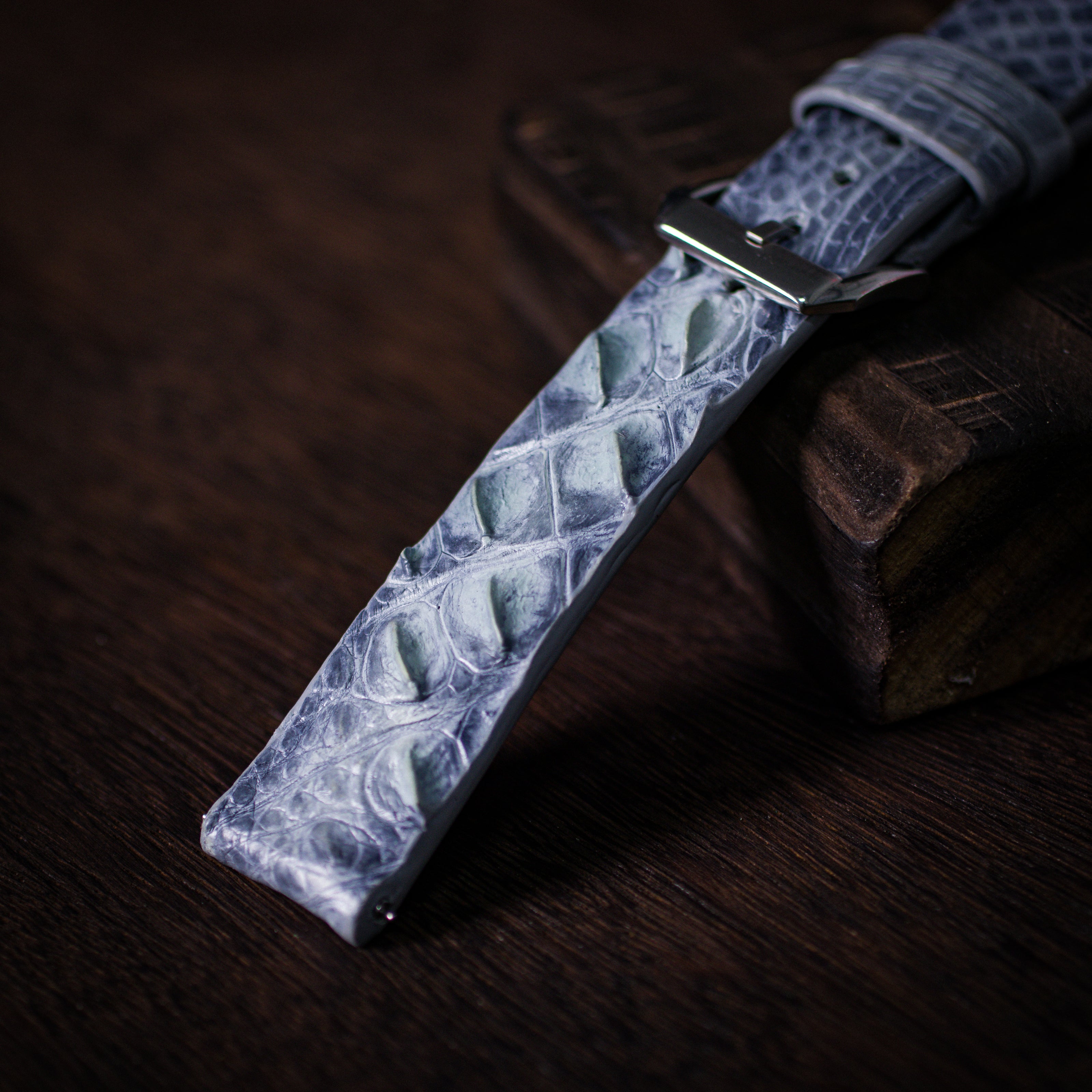 Blue Grey Patina Alligator Hornback Strap