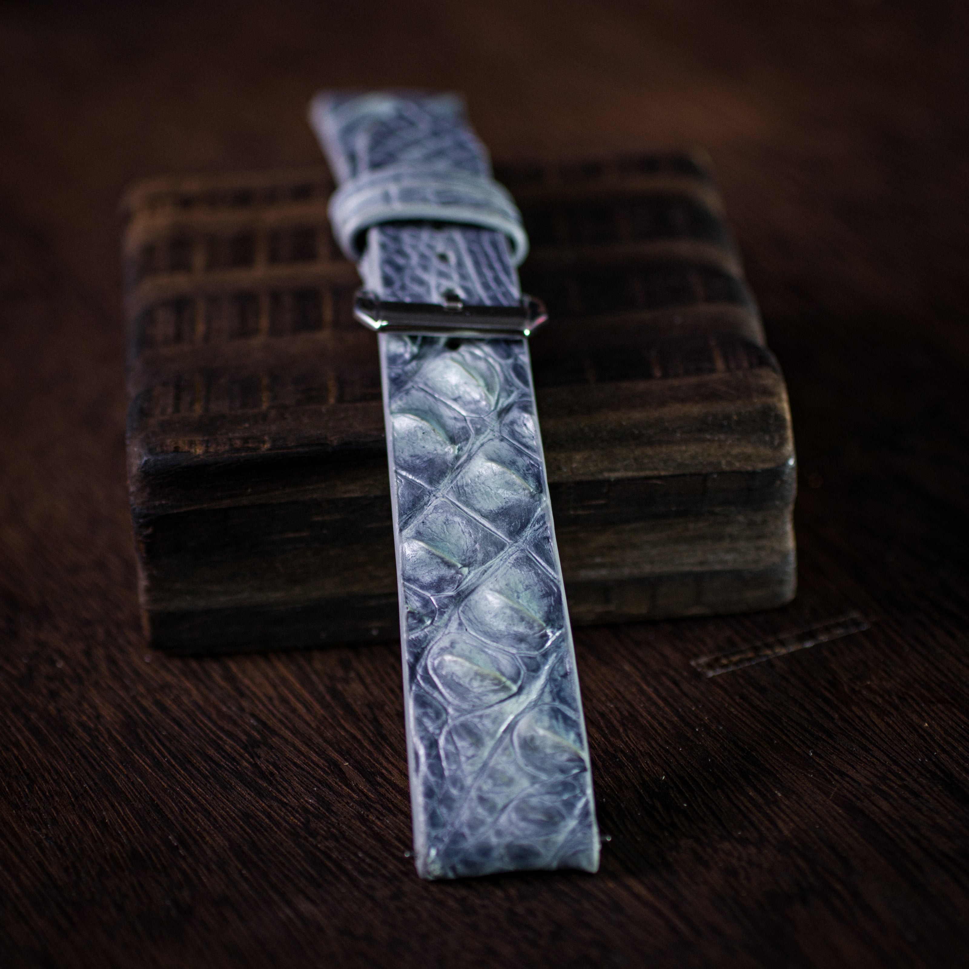 Blue Grey Patina Alligator Hornback Strap