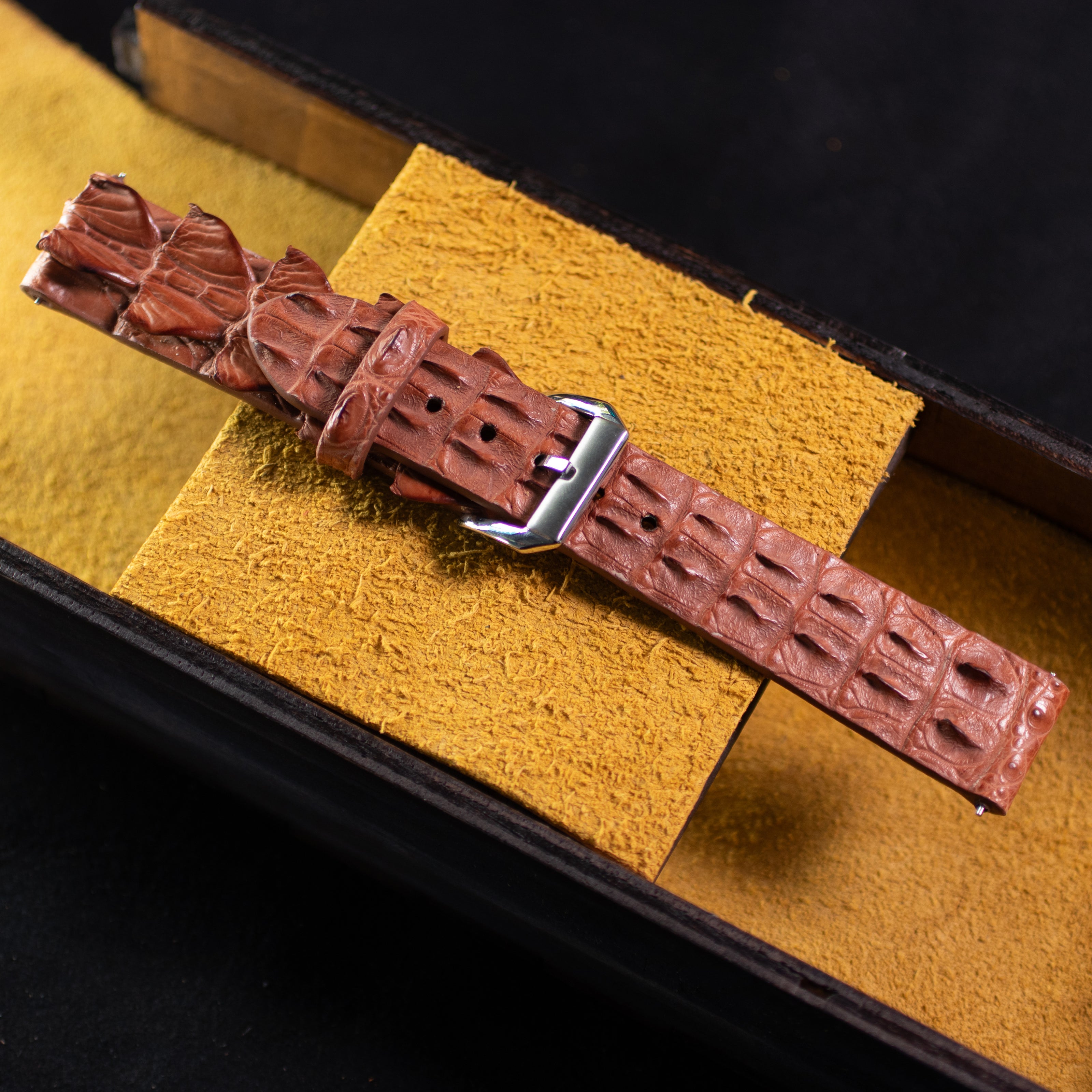 Cognac Spine Signature Alligator Strap