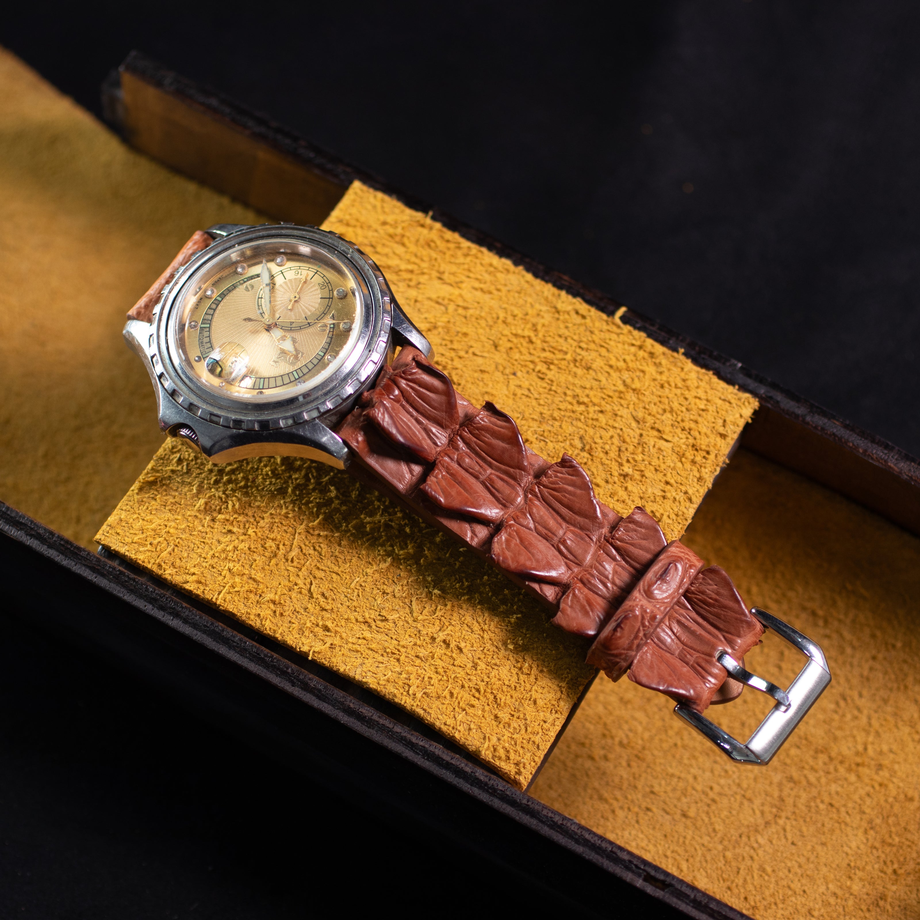 Cognac Spine Signature Alligator Strap