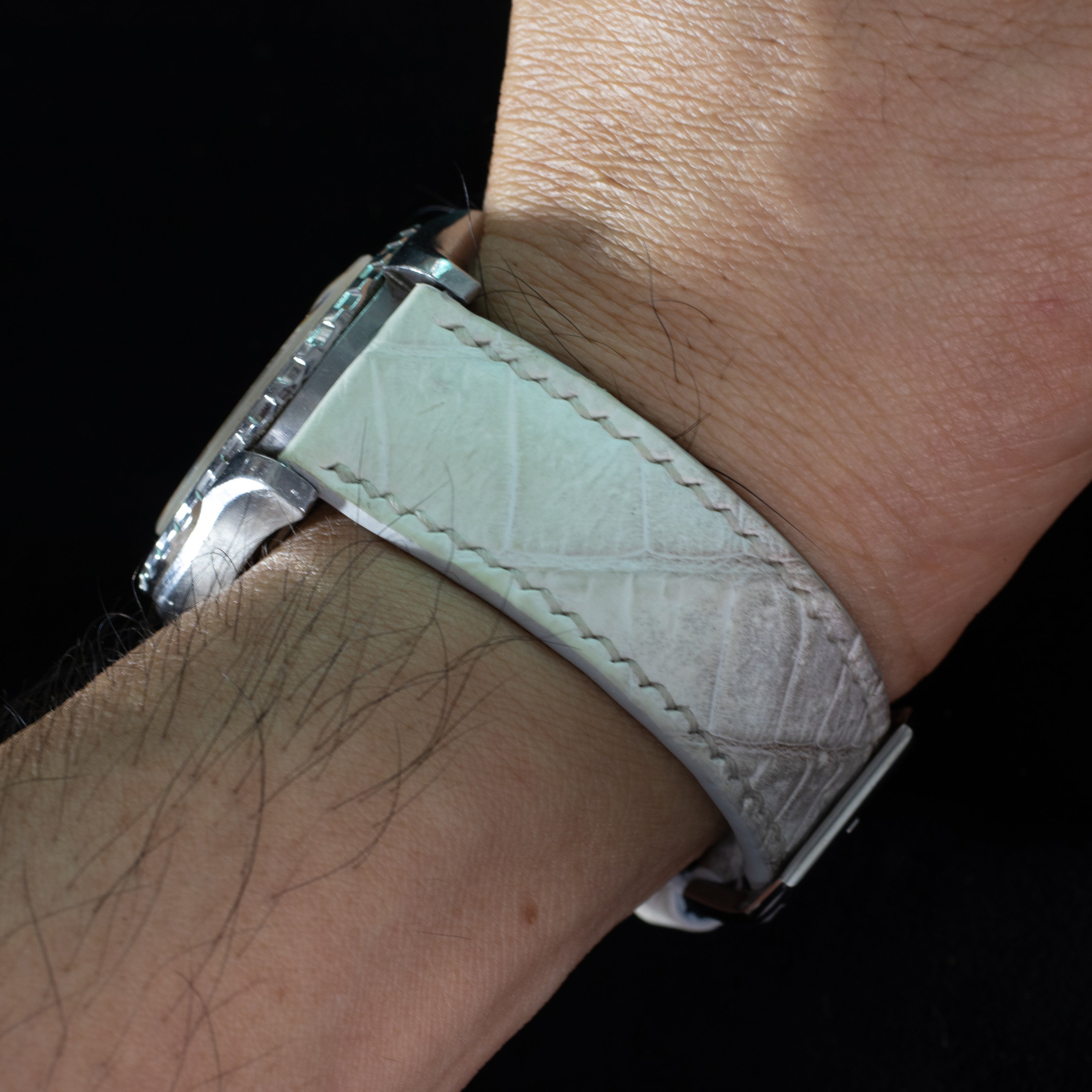 Himalaya Frost Alligator Strap