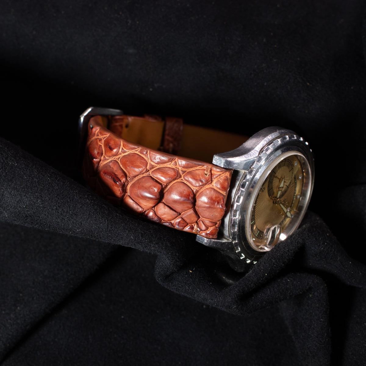 Cognac Brown Horned Alligator Leg Stitchless Strap