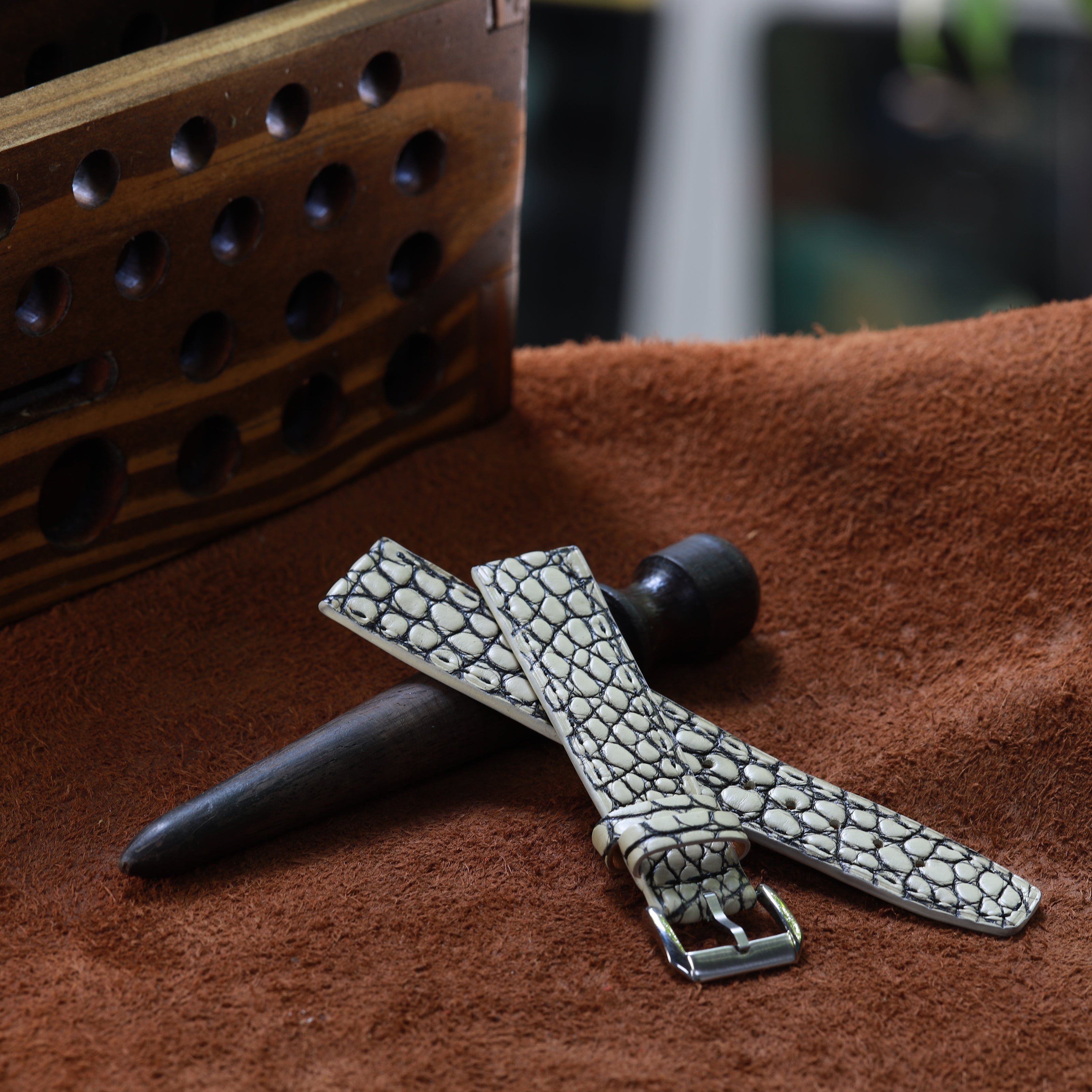 Handcrafted Crocodile Leather Watch Strap with Zermatt Lining (Pointed Tip) by Tan