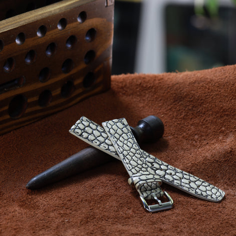 Handcrafted Crocodile Leather Watch Strap with Zermatt Lining (Pointed Tip) by Tan