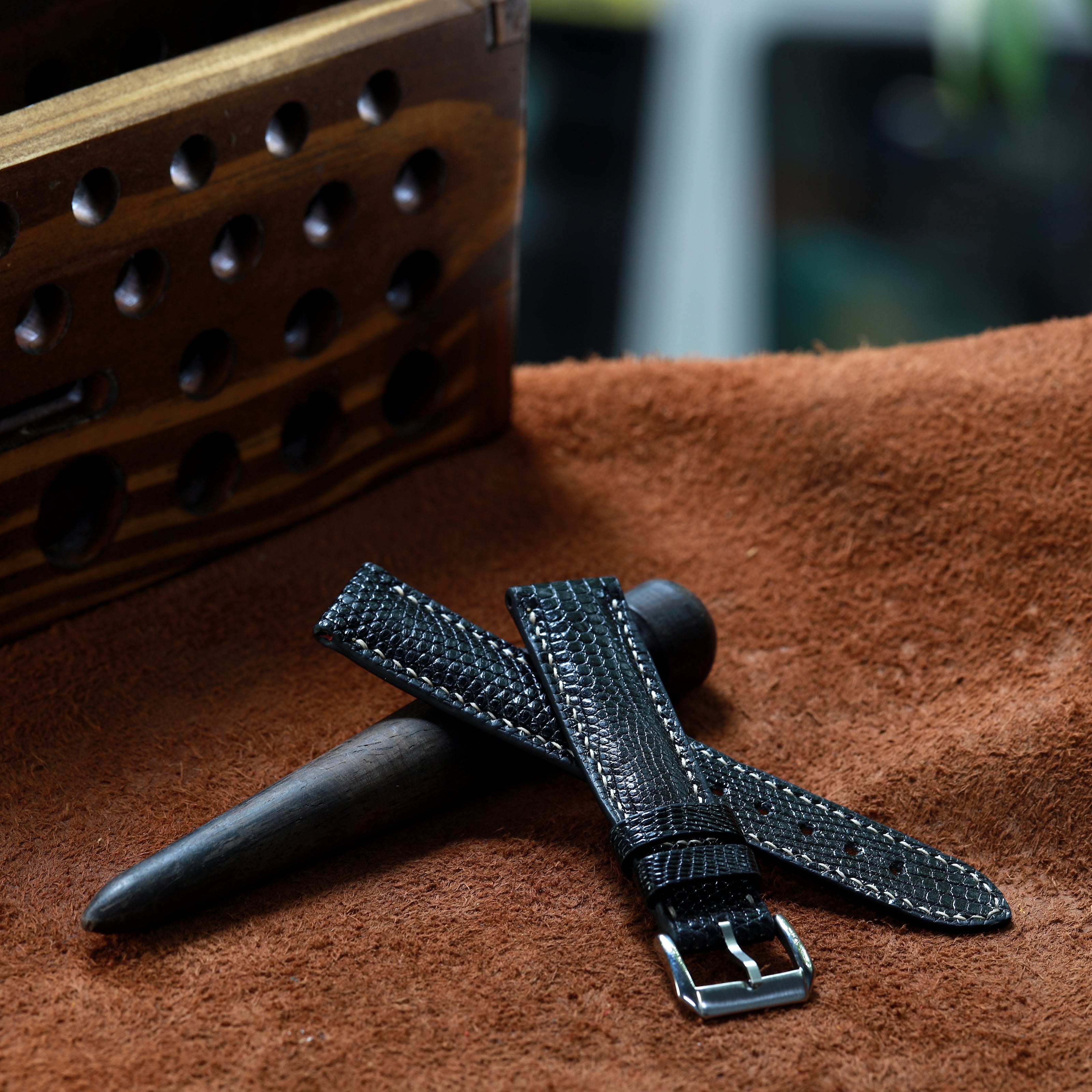 Handcrafted Lizard Leather Watch Strap with Zermatt Lining (Pointed Tip) by Tan