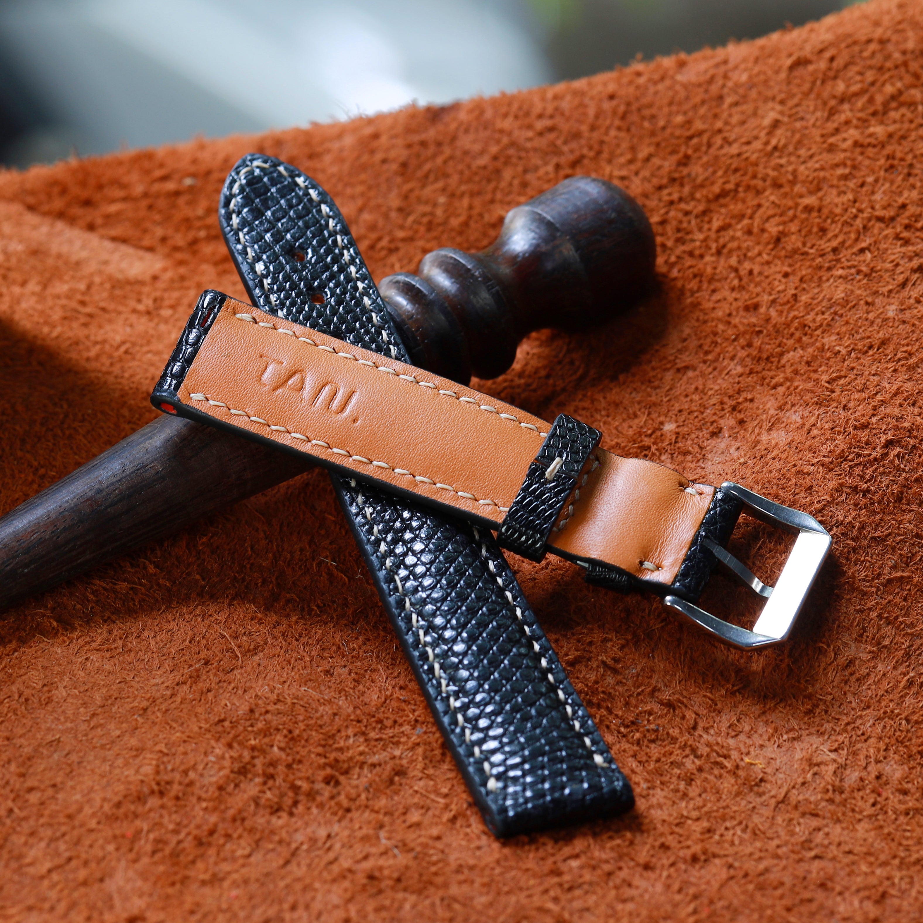 Classic Black Lizard Leather Strap