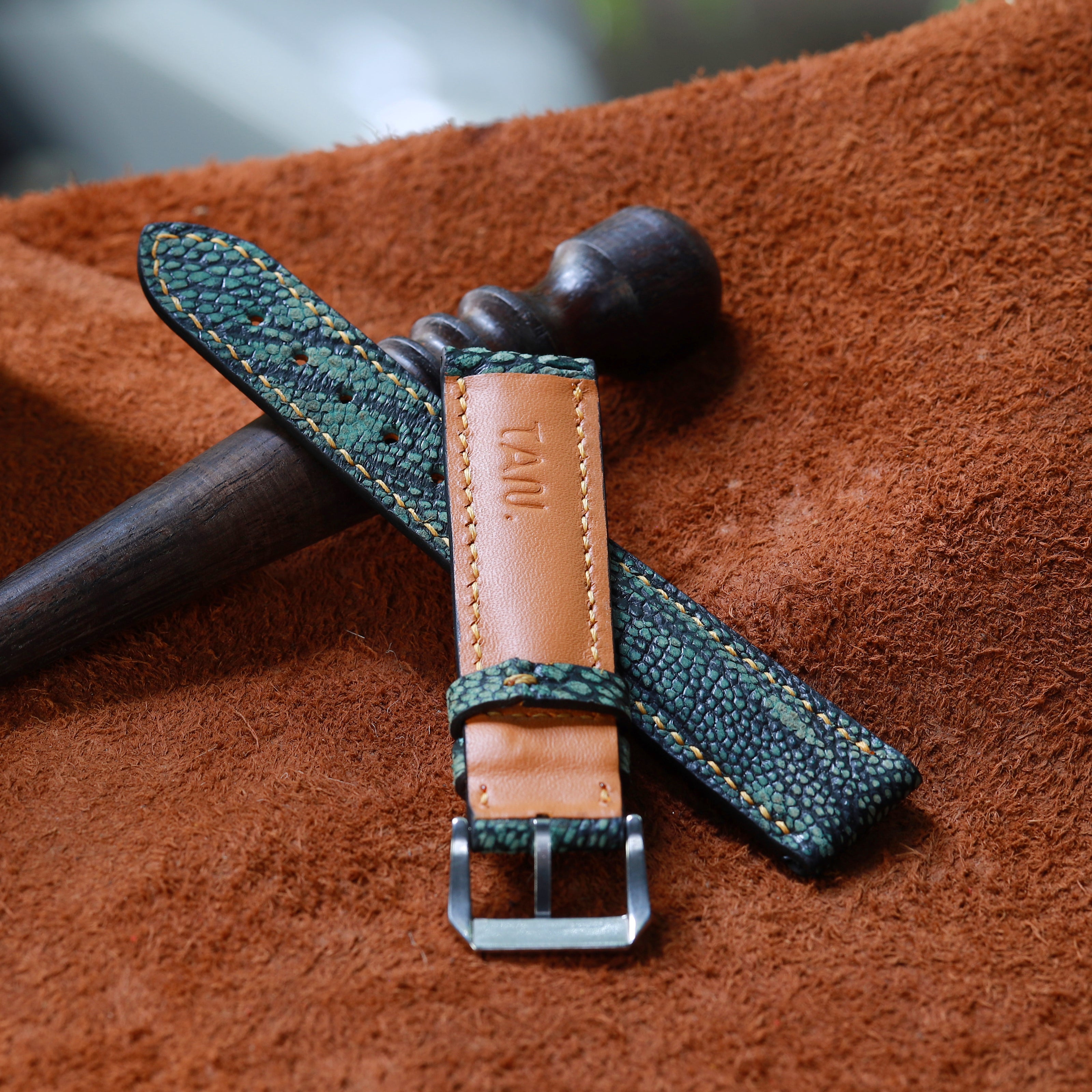 Green Waxed Ostrich Leg Leather Watch Strap (Smooth)